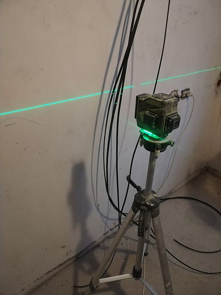 лазерный уровень электрика
